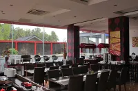 @Hom Premiere Cilacap Hotels in Jeruklegi