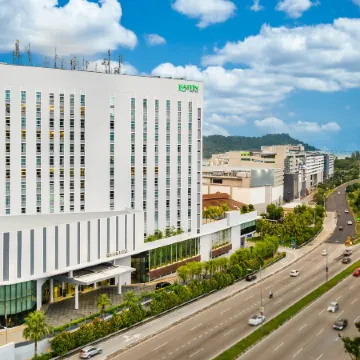 Eastin Hotel Penang Отели в г. Баян Лепас