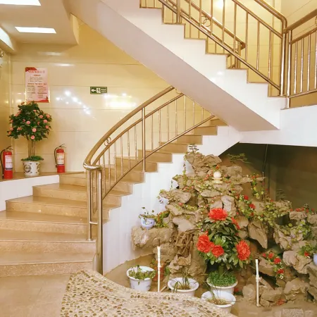 Dingnan Luxin Hotel