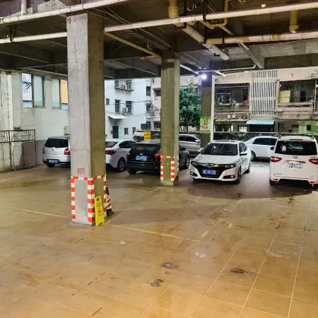 Yunfu Jinyu Hotel (Yunfu Bus Station Yihua International Plaza)