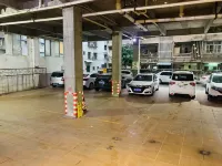 Yunfu Jinyu Hotel (Yunfu Bus Station Yihua International Plaza) - parking