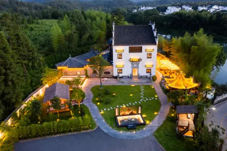 Yunshui Yishe Hostel Отели рядом с достопримечательностью «Yancun Ancient Building Complex in Ming and Qing Dynasties»