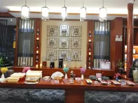 NARKA Hot Springs Resort Hotel - bar