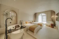 Weizhibaiyu Homestay - مسبح