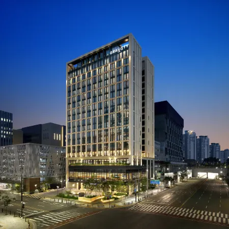 Gravity Josun Seoul Pangyo, Autograph Collection Отели рядом с достопримечательностью «Станция метро Sunae»