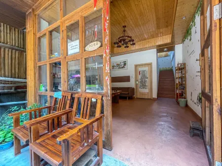 Zhaoxing Laobang B&B Inn Отели рядом с достопримечательностью «Zhaoxing Dong Village»