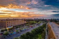 漢庭酒店（正定古城南城門店） 鄰近河北省正定縣科技館的酒店