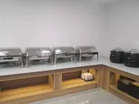 Yashang Select Apartment (Enping Quanlin Gold Town Store)