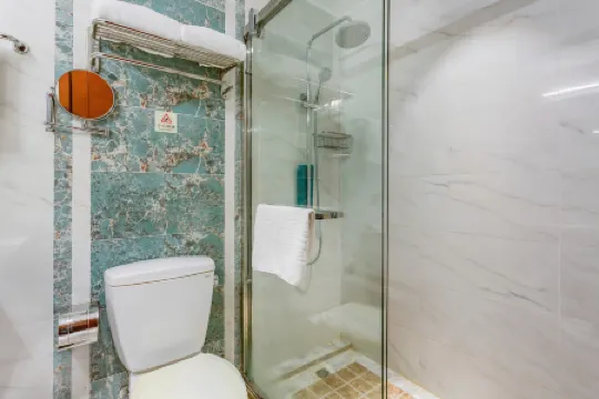 โรงแรมจงเจียง