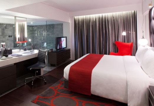 2. 더 미라 홍콩..