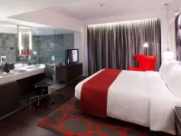 The Mira Hong Kong - balcony