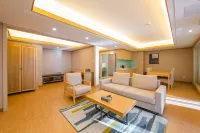 MEHOOD LESTIE Hotel (Dalian Station Zhongshan Square) Hotels near Dalian Shell Museum