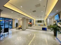 7 Days Premium Hotel (Fangcheng Renmin Road) - parking