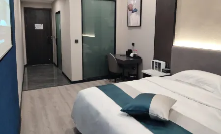 Effia Smart Hotel Отели в г. Уган