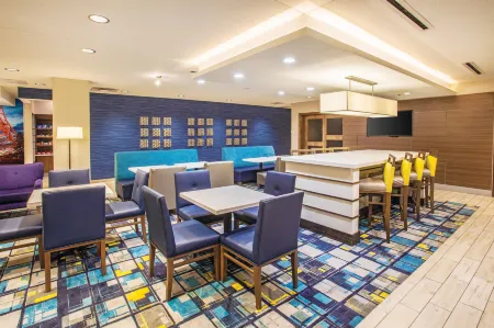 La Quinta Inn & Suites by Wyndham Duluth Отели в г. Дулут