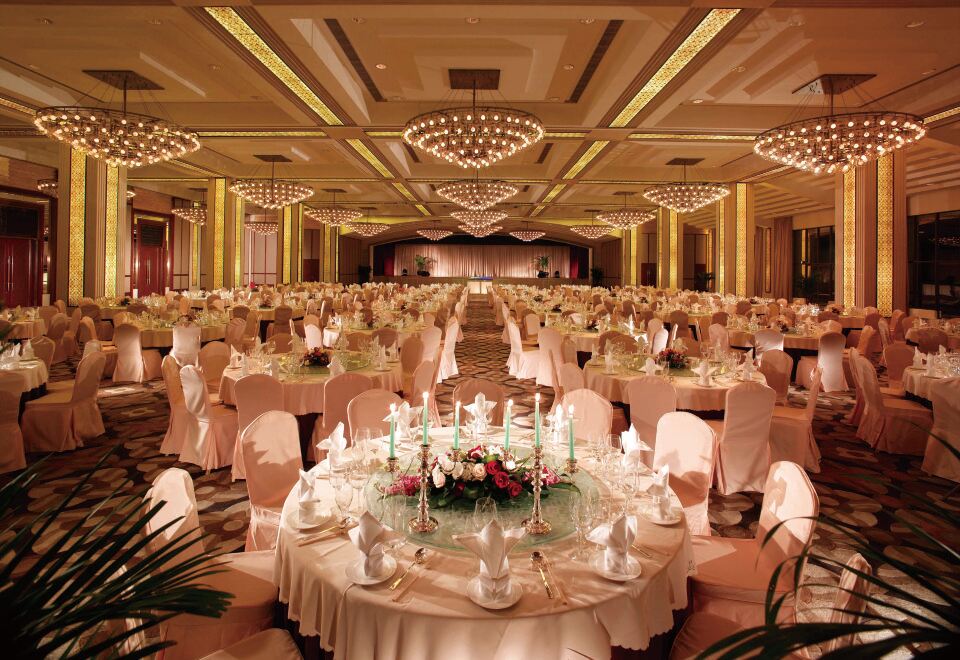 미시온 힐스 리조트 둥관의 야외 수영장 전경