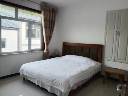 Lingshan Twin Peaks Homestay） Отели рядом с достопримечательностью «Miyun Flood Pass»