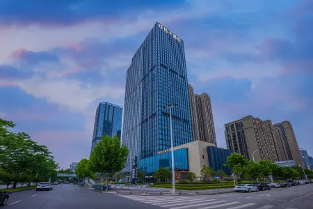 Orange Hotel (Wuhan Hankou Station Fanhai CBD Store)