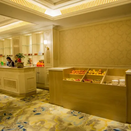 Xincai Oriental Dynasty Hot Spring Hotel