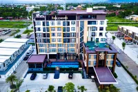 Siri Hotel Lumphun Hotels near Phra Nang Chamathewi Monument