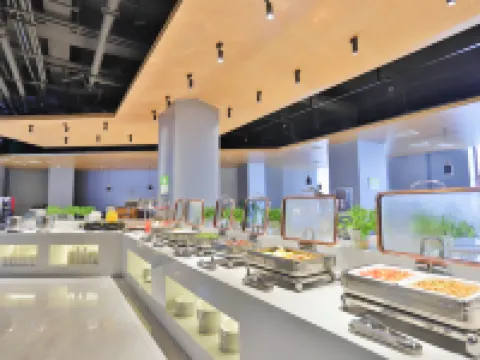 7 days premium hotel (Renmin Road branch, Nenjiang Bay Wetland Park, Da'an) Hotels in Da'an