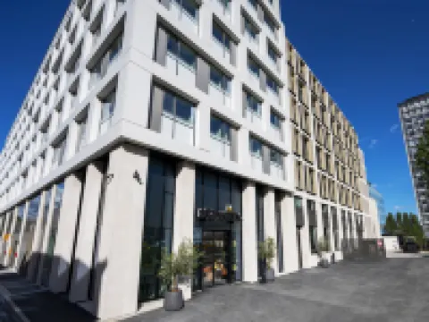 Staycity Aparthotels Paris la Defense Hotels near Jardin du square des Corolles