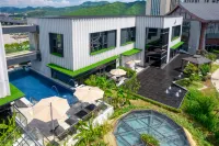 Landison Hotel Linan - Infinity Pools