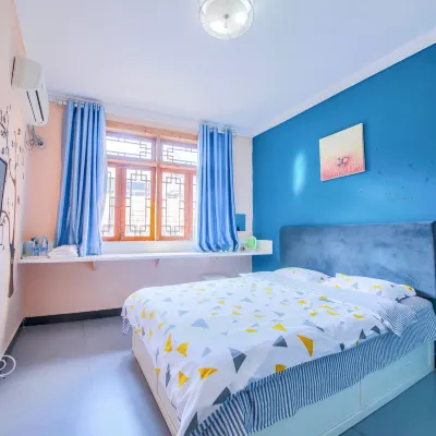 Zhenyuan Carefree Youth Hostel Hotels near New Bridge