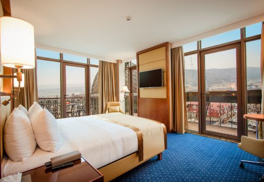 뉴 티플리스 호텔 전경