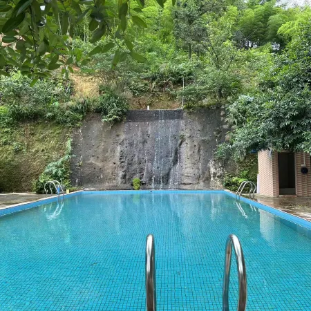 Qingyuan Tenghu Xiaoyuan Slow Time Homestay