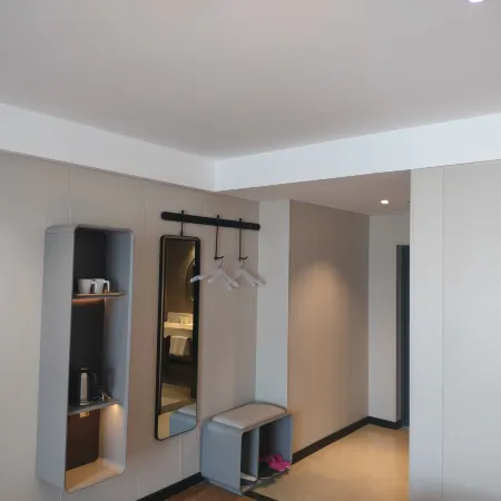 Fushun Lejia Apartment Отели в г. Фушунь