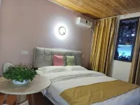 Qionglai Tianlai Yue Mountain Villa (Firefly Valley Scenic Area) - Inns