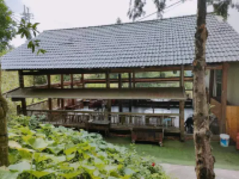 yunlaishanzhuang Hotels near Daxiong Mountain National Forest Park