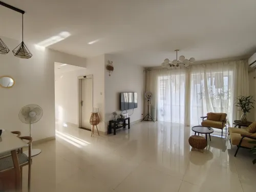 Haikou Jiusu Yizhai Pure Girl Youth Hostel