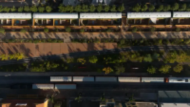 Shifang Yunxuan Railway Hotel