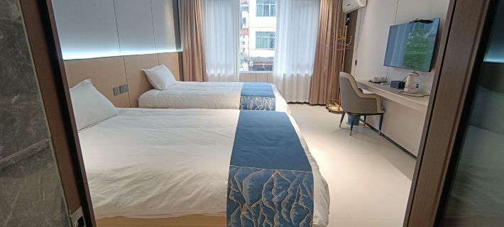 Longhushan Jixiang Inn Hotel a Guixi