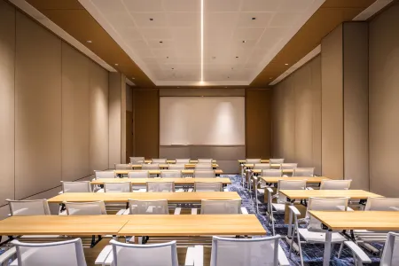 Yizhi Hotel (Tianjin Jinnan Xiaozhan Training Park) Отели рядом с достопримечательностью «Training Park of Xiaozhan»