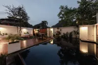 Shili Cunmo Scenic Homestay (Huaxi Park Area) Hotels in Vicinity of Huaxi/Xiaohe District