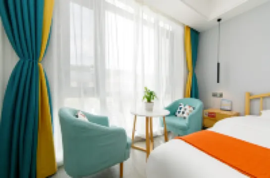 Zhujiajian Zailushang Homestay.