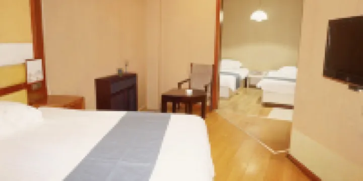 Jinzuan Business Hotel Hotels in Xinfeng