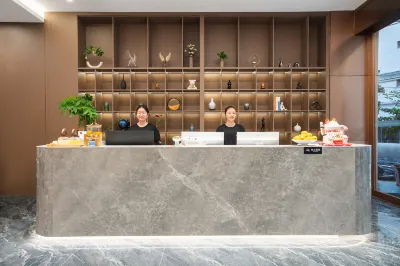 Tiangcheng Hotel (Tongde Plaza) Hotels near Zhonghui Business Center