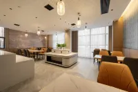 Ezzi Hotel