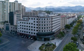 Earl Family Hotel (North gate of Huangshan Mountain)