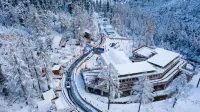 Heishui Jinshan Yiju Homestay Hotels near Dagu Glacier Geological Museum