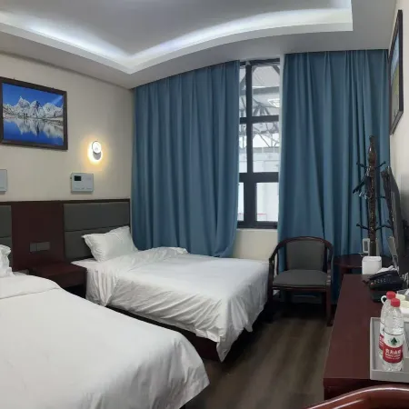 Mountaineering Hiking Travel Grand Hotel