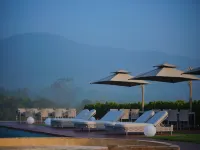 Nanjing Danxi · Zhenzhuquan Hot Springs Lakeside Mountain Lodge - Infinity Pools