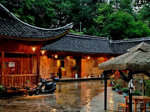 Hefeng Xiaokunlun Homestay