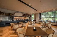 i Electronic Sports Hotel (Xinyang High-speed Rail East Station Daxin Plaza)