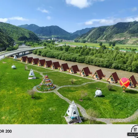 Yanou Traveler's Camp