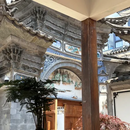 Qingruo Zhijian B&B(Dali Wenxian Tower Branch)